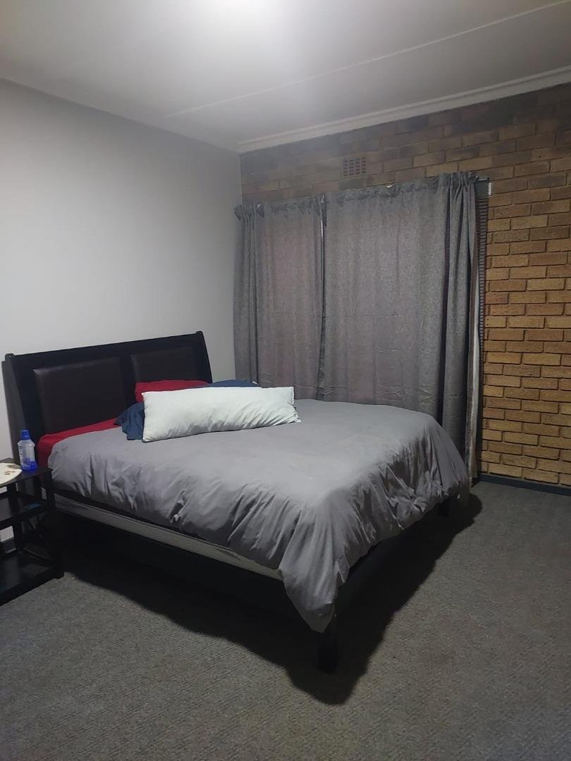 4 Bedroom Property for Sale in Lourenspark North West